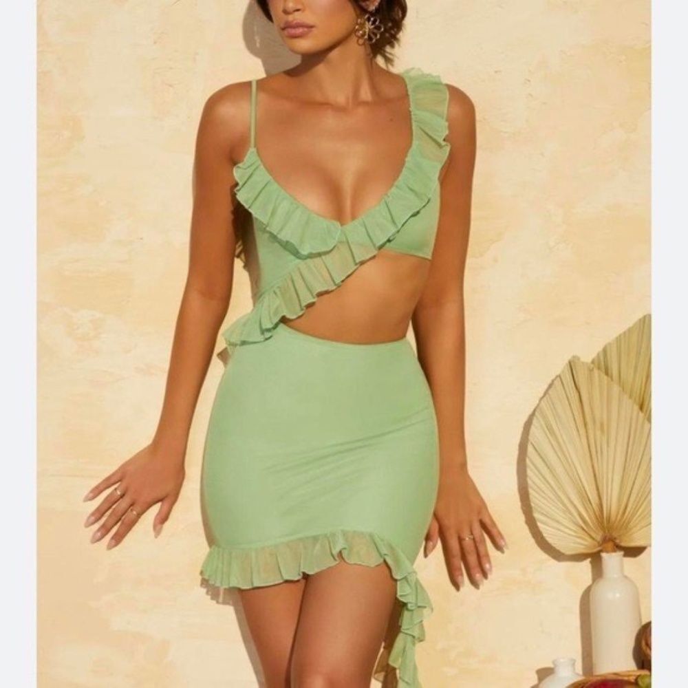 Oh Polly Ivelisse Dress Green Mini Ruffle Size US 6 UK 10
